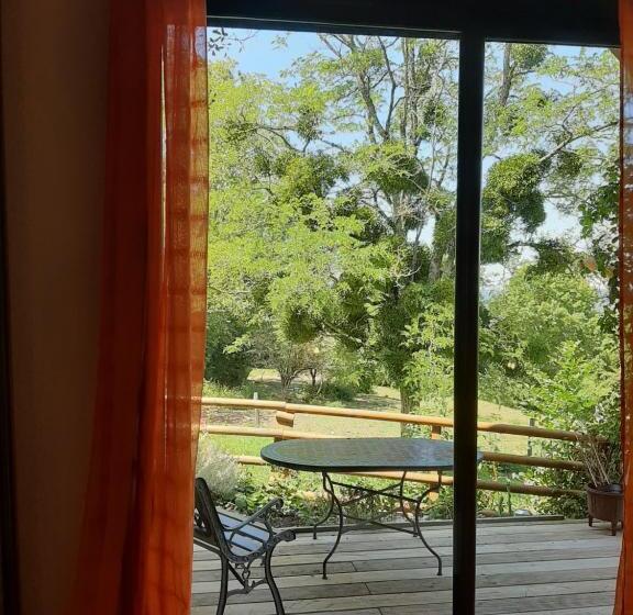 غرفة قياسية ثلاثية مزودة بتراس, Le Grand Noyer