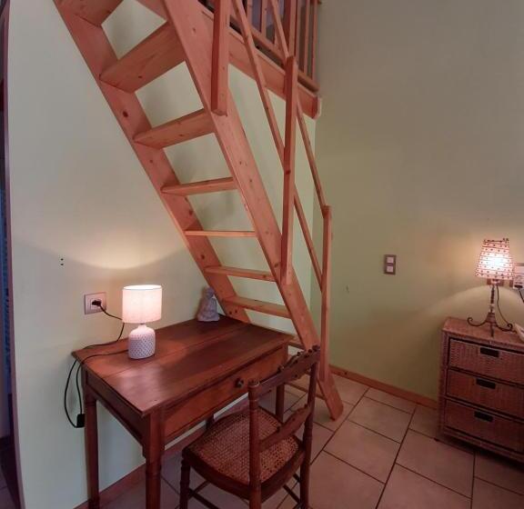 غرفة قياسية ثلاثية مزودة بتراس, Le Grand Noyer