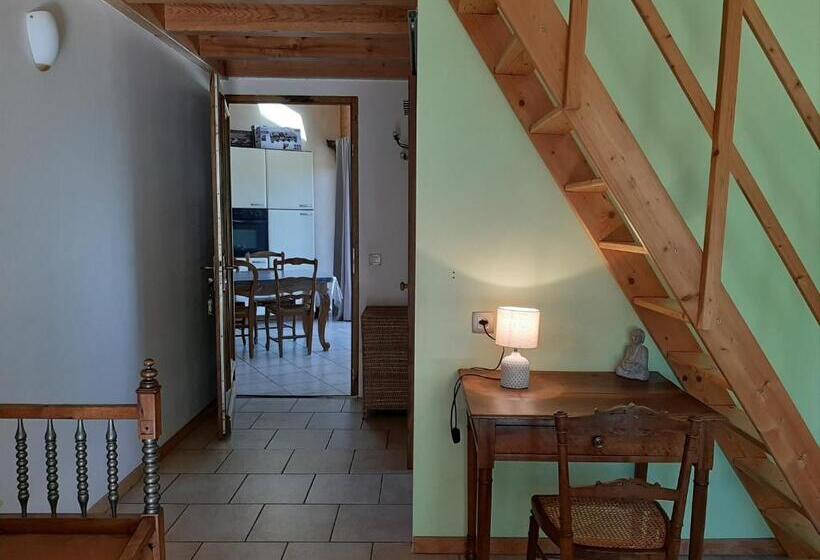 غرفة قياسية ثلاثية مزودة بتراس, Le Grand Noyer