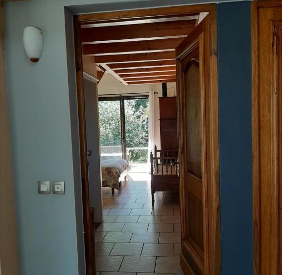 غرفة قياسية ثلاثية مزودة بتراس, Le Grand Noyer