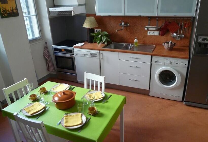 غرفة عائلية, Les Palmiers Grasse