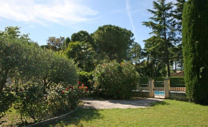 Трехместный Номер Классика, Les Verveines De Vaison