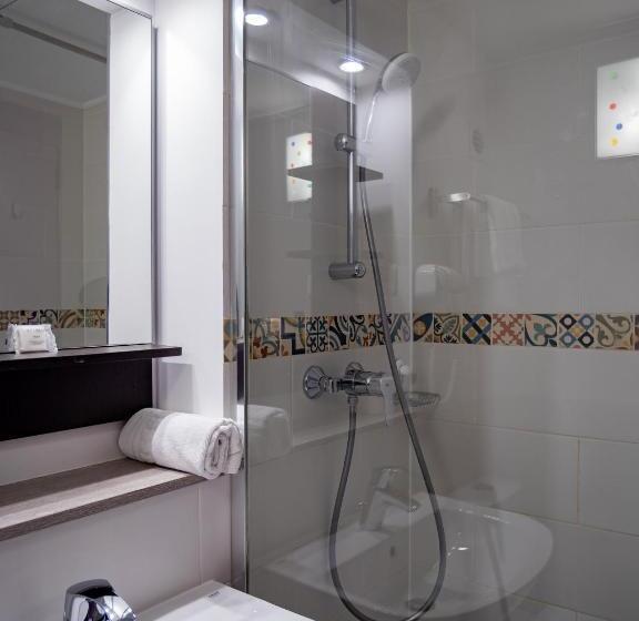 스탠다드 트리플 룸, Contact Hotel Restaurant La Chaumière Les Mureaux Flins