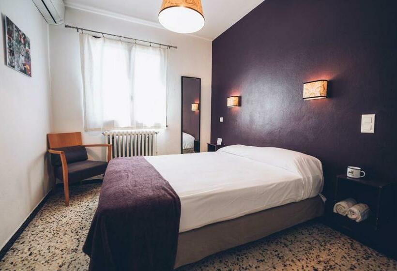 חדר סטנדרט, Chez Marie