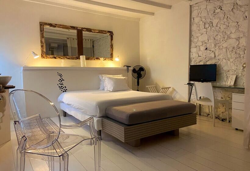 اتاق سوپریور با چشم‌انداز باغ, De Charme Le Sud Bretagne