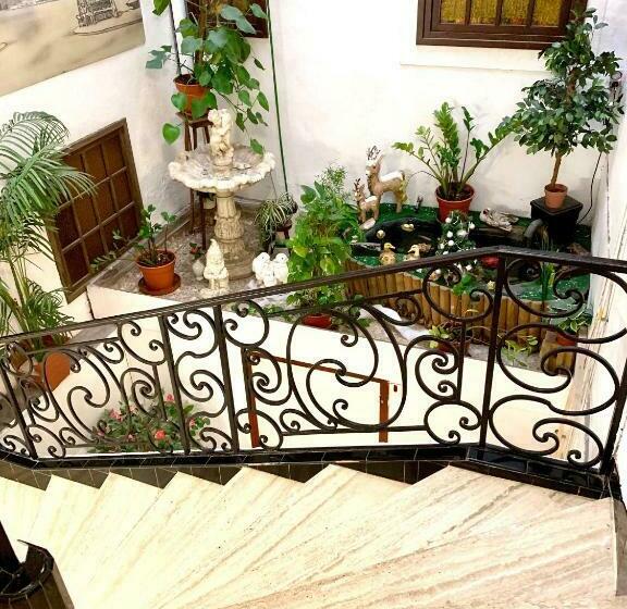 标准间, De L'academie