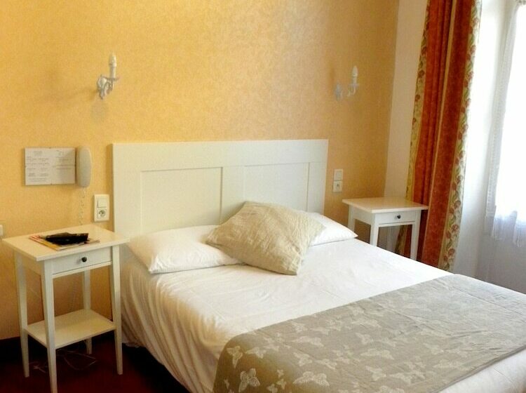 컴포트 룸, Du Chateau