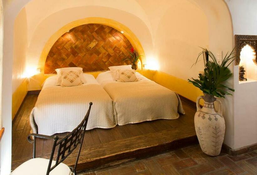 Люкс Вид на Сад, Hôtel Le Belvédère