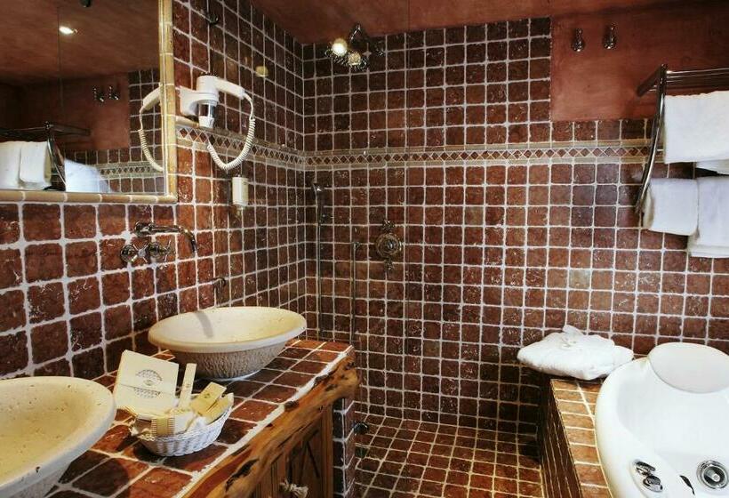 Люкс с гидромассажем, Hôtel Le Belvédère