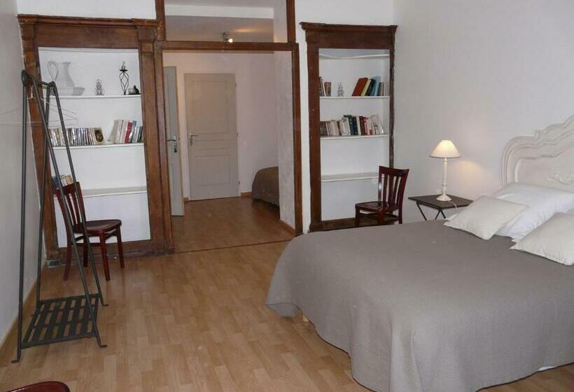 四人标准间, Hôtel Le Globe