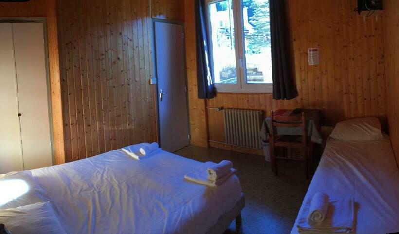 غرفة قياسية ثلاثية, Hôtel Les Flocons