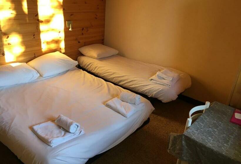 غرفة قياسية ثلاثية, Hôtel Les Flocons