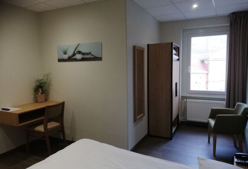 スタンダードシングルルーム, Restaurant Le Moschenross