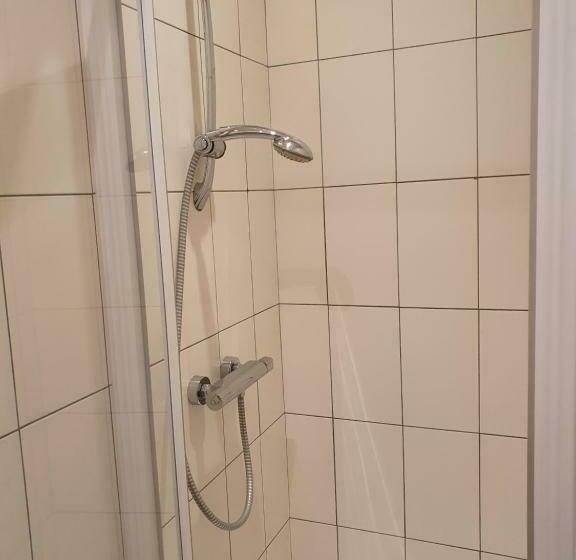 غرفة قياسية, Kelig