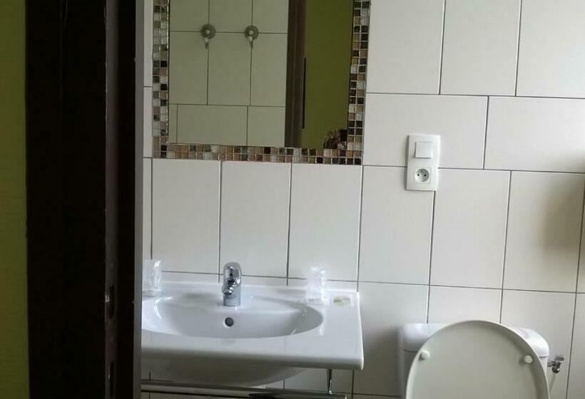 غرفة قياسية, Kelig