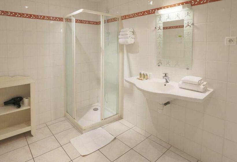 四人标准间, L Aptois