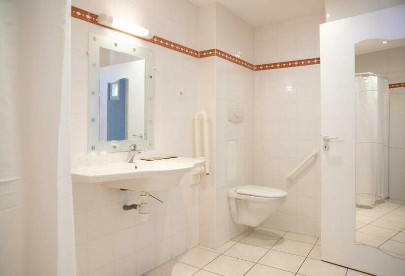 标准三人间, L Aptois