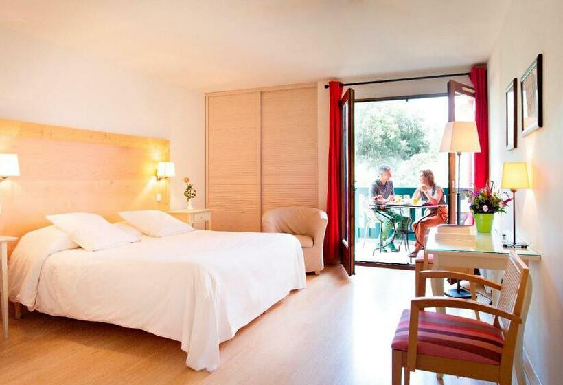 غرفة أساسية, La Pinède