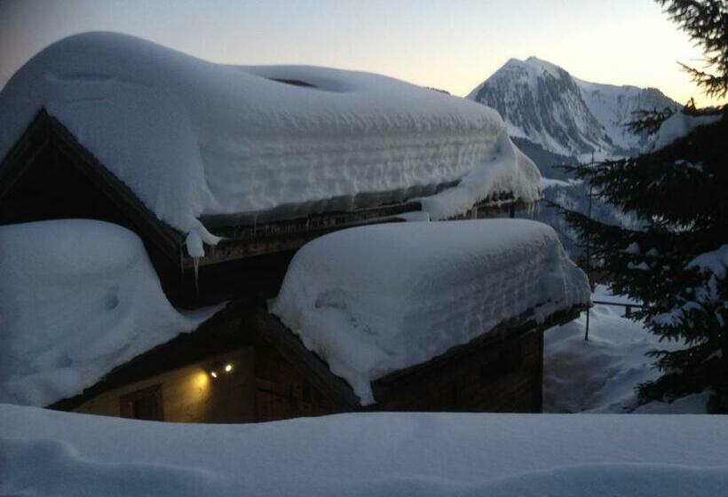 בקתת חדר, Les Chalets Hôtel De La Croix Fry