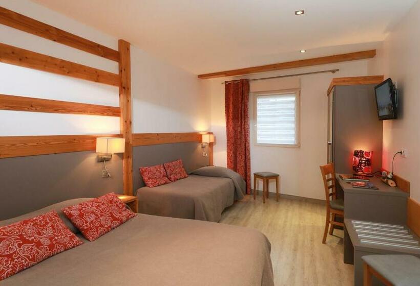 חדר סטנדרט לשלושה, Restaurant 3 Châteaux