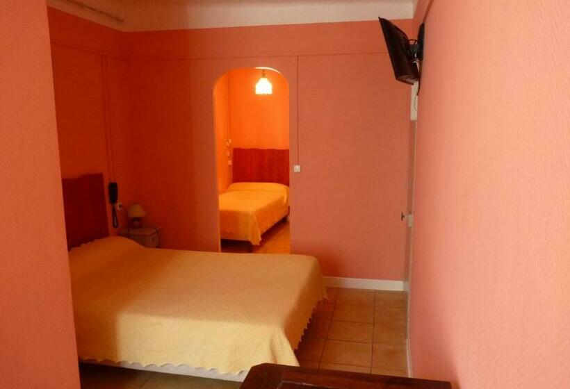 스탠다드 트리플 룸, Régina