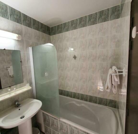 Номер Стандарт Трехместный, Salea