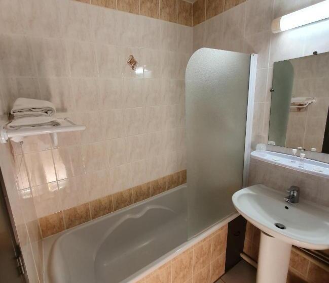 Четырехместный Номер Стандарт, Salea