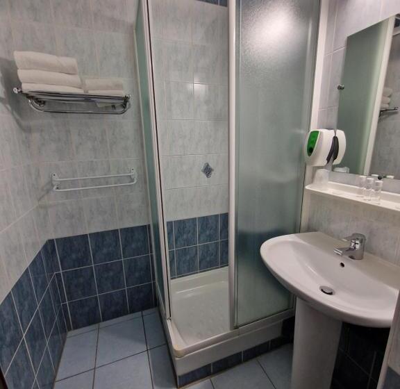 Четырехместный Номер Стандарт, Salea