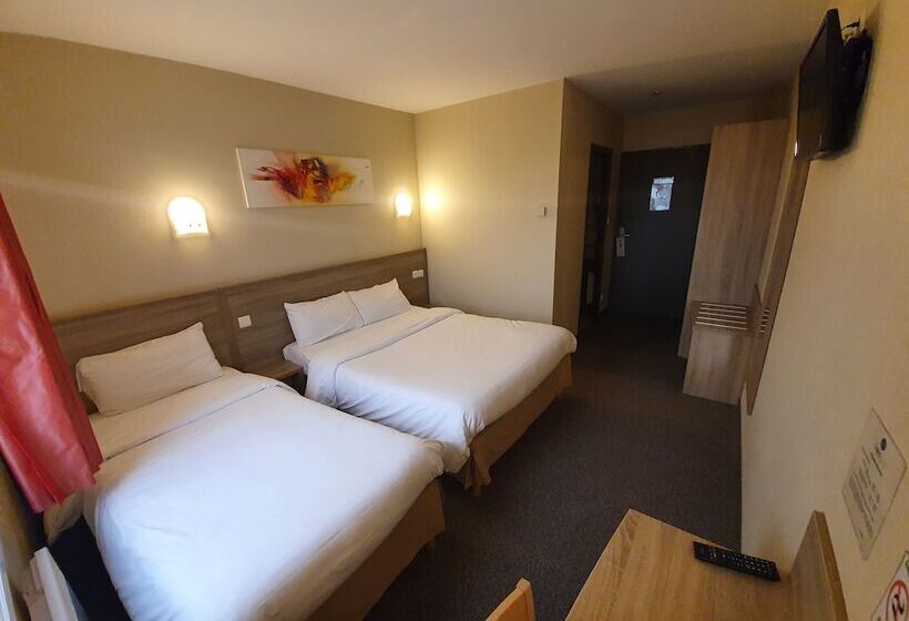 Номер Стандарт Трехместный, Salea