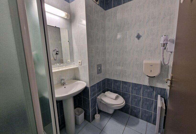 Семейный Номер, Salea