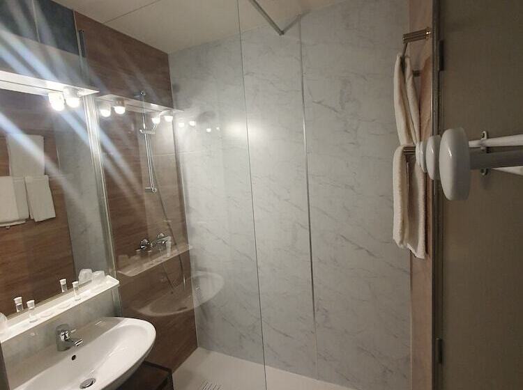 Семейный Номер, Salea