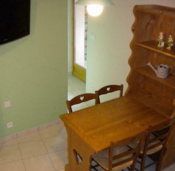 غرفة قياسية ثلاثية, Auberge La Ferme De Ferrières