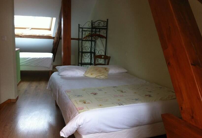 Номер Стандарт Трехместный, Auberge La Ferme De Ferrières