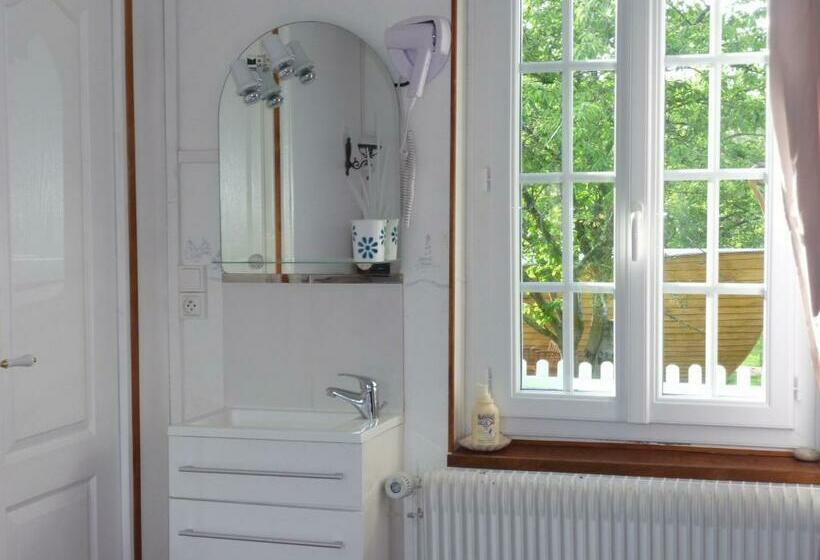 غرفة قياسية مطلّة علي الحديقة, Chambre D'hôtes Au Fil De L'eau