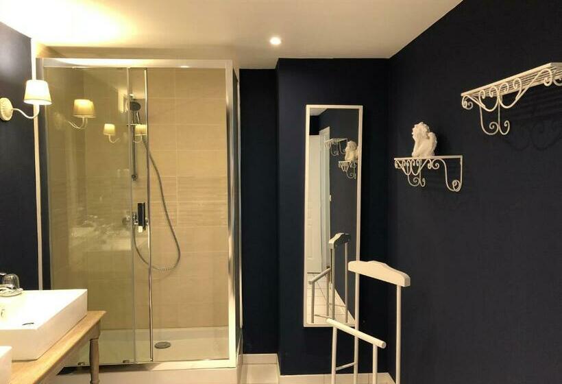 高级大房间, Enclos De L'evêché