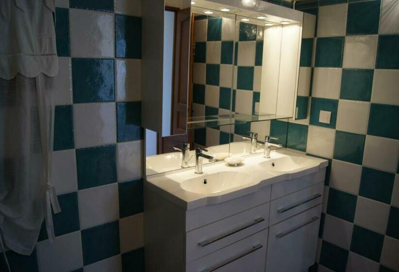 Номер Стандарт, La Bastide De L'olivier