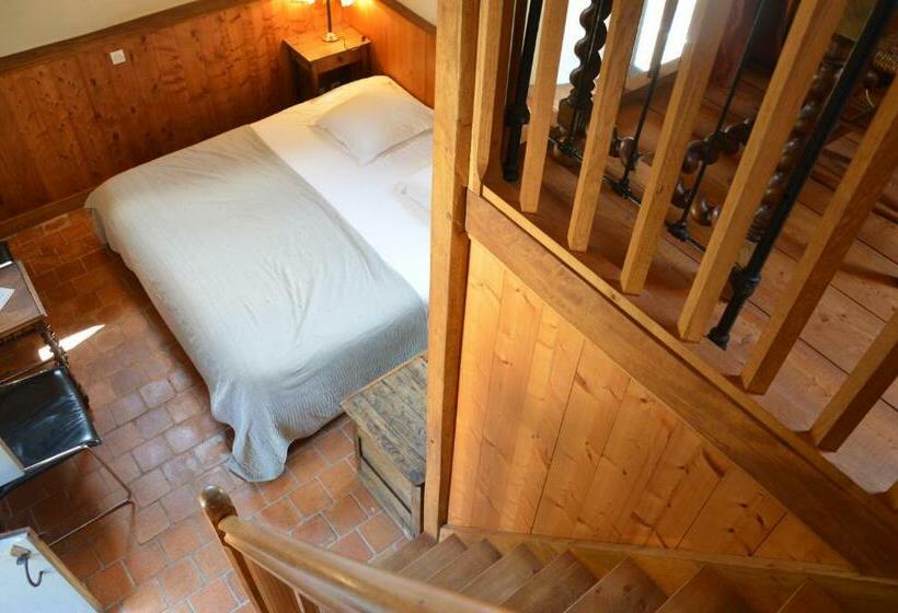 غرفة عائلية, La Grange De Coatélan