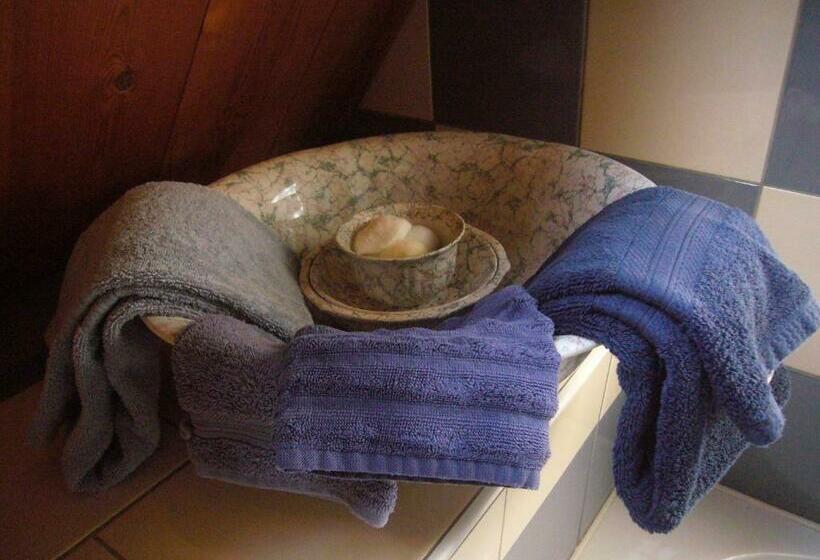 غرفة قياسية, La Grange De Coatélan