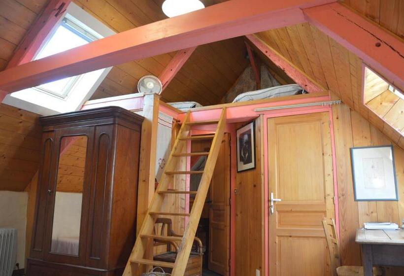Номер Стандарт, La Grange De Coatélan