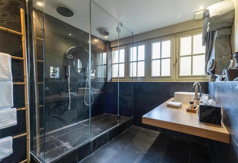 اتاق لوکس, La Maison Pavie