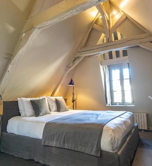 Номер Superior, La Maison Pavie