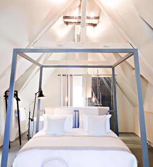 اتاق اجرایی, La Maison Pavie