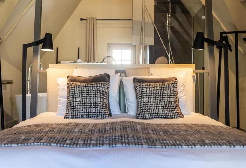 اتاق اجرایی, La Maison Pavie