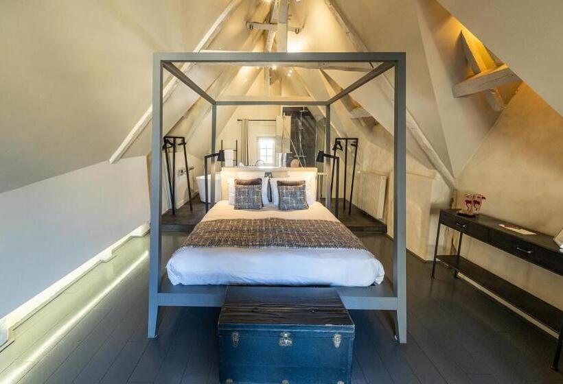 اتاق اجرایی, La Maison Pavie