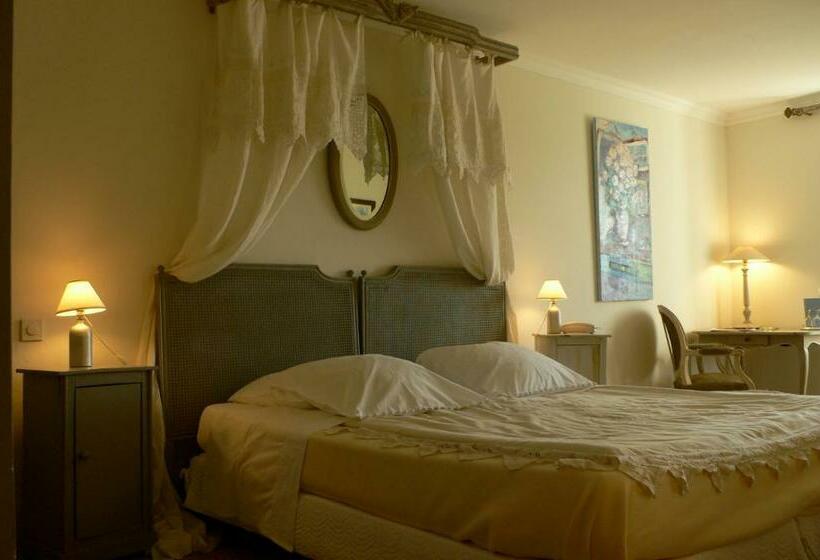 豪华房间, Le Corps De Garde