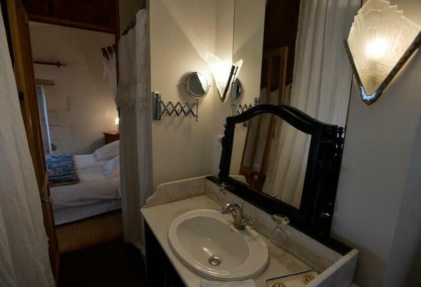 小型套房, Le Corps De Garde