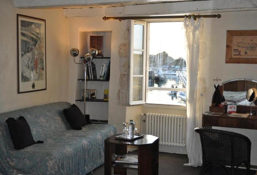 高级大房间, Le Corps De Garde