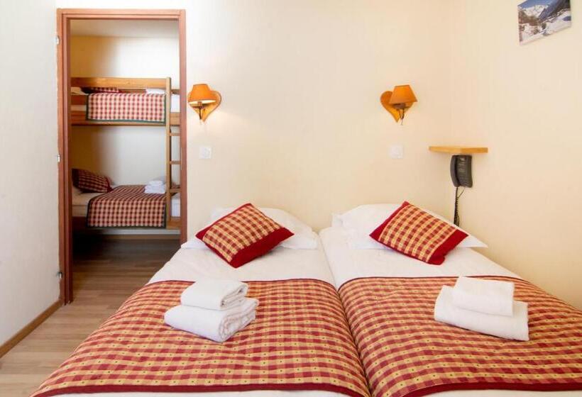 اتاق استاندارد چهار تخته, Chalet Hotel La Tarine