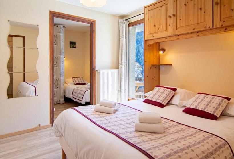 اتاق استاندارد چهار تخته, Chalet Hotel La Tarine