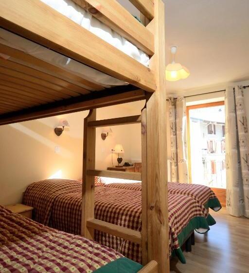 اتاق استاندارد چهار تخته, Chalet Hotel La Tarine